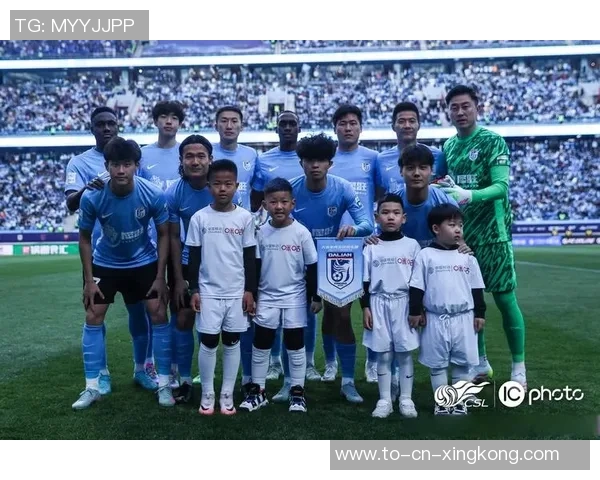 大连前关足球队奋勇拼搏力争在新赛季中创造辉煌成就